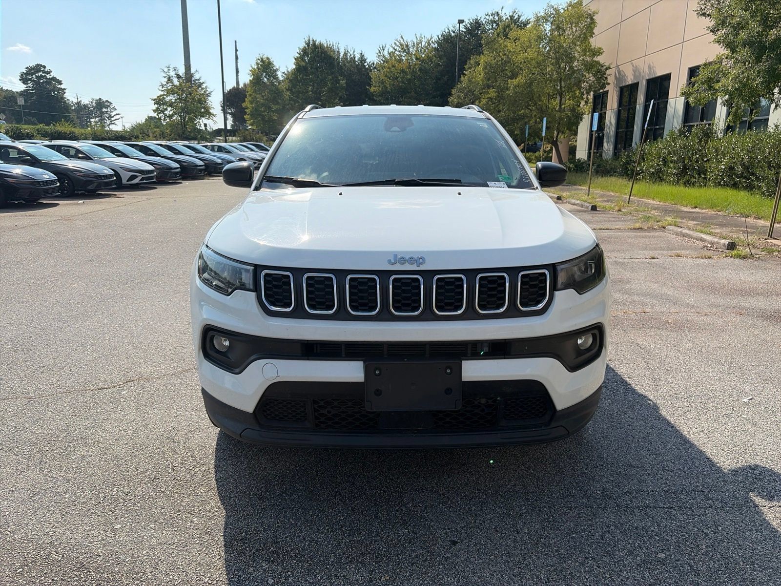 Used 2024 Jeep Compass Latitude AWD/4WD image 1