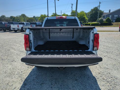 Used 2023 Chevrolet Colorado LT RWD image 30