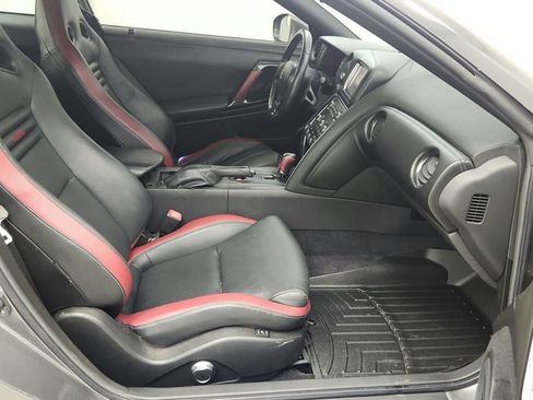 Used 2012 Nissan GT-R Black Edition AWD/4WD image 37