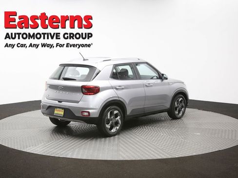 Used 2023 Hyundai Venue SEL image 42