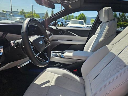 Used 2024 Cadillac Lyriq Sport AWD/4WD image 23