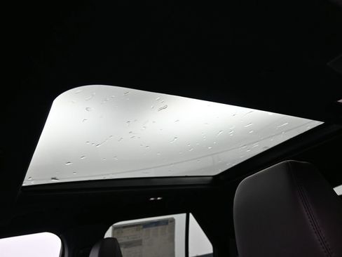 New 2026 Ford Explorer Platinum image 25