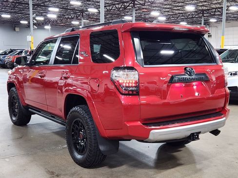 Used 2022 Toyota 4Runner TRD Off-Road Premium AWD/4WD image 11