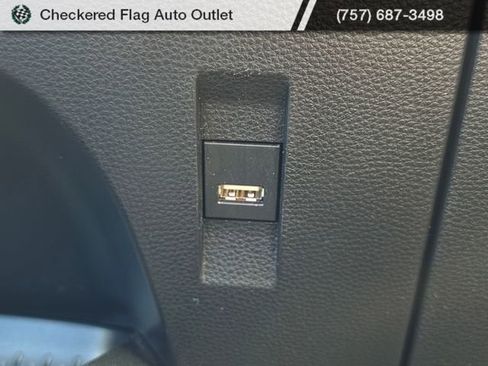 Used 2022 Toyota Corolla SE FWD image 18