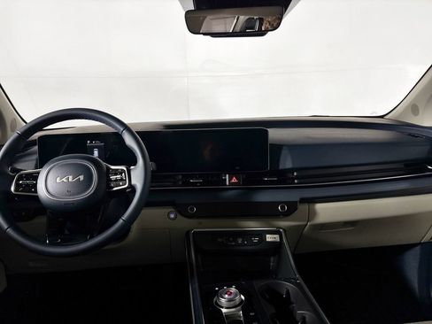 New 2026 Kia Carnival EX image 12