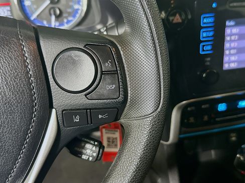 Used 2019 Toyota Corolla LE FWD image 17
