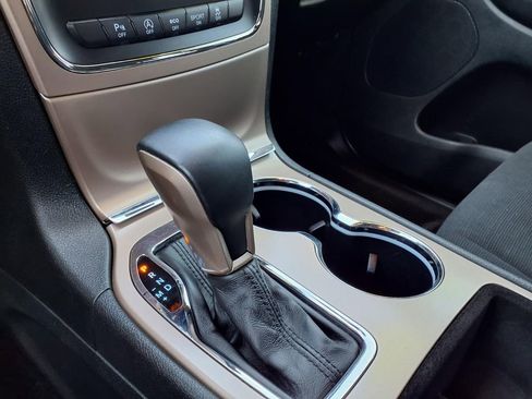 Used 2017 Jeep Grand Cherokee Laredo w/ Quick Order Package 2BE image 28