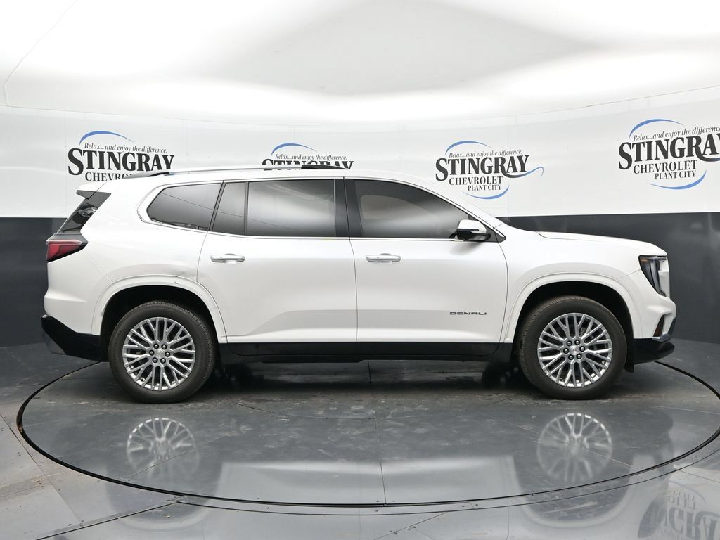 Used 2025 GMC Acadia Denali w/ LPO, Floor Liner Package FWD image 8