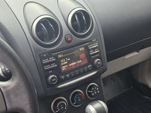 Used 2012 Nissan Rogue SV AWD/4WD image 25