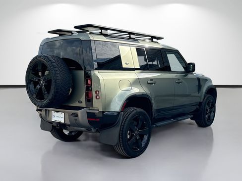 Used 2021 Land Rover Defender 110 X-Dynamic SE AWD/4WD image 3