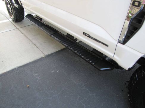 Used 2024 Ford F250 XLT w/ FX4 Off-Road Package AWD/4WD image 27