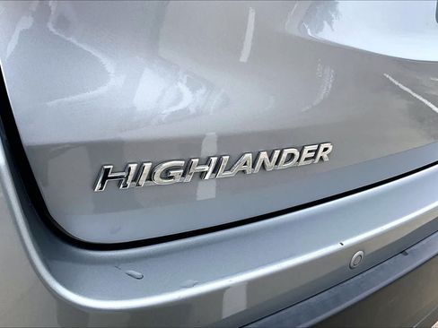 Used 2015 Toyota Highlander Limited FWD image 30