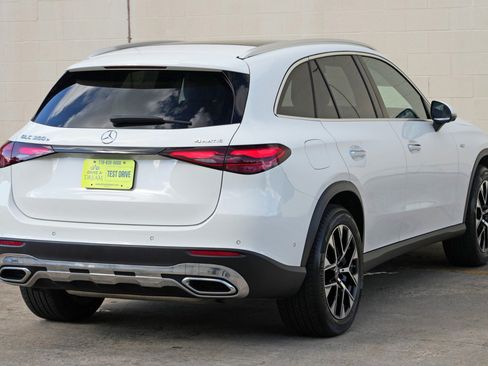 Used 2025 Mercedes-Benz GLC 350e 4MATIC image 55