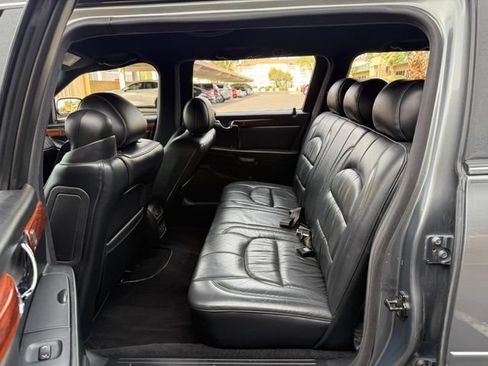 Used 2004 Cadillac De Ville Limousine FWD image 31