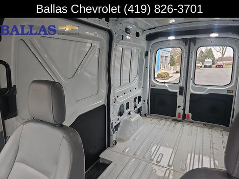 Used 2018 Ford Transit 150 130 Medium Roof RWD image 21