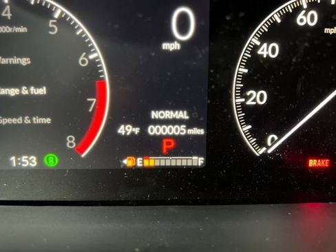 New 2025 Honda Pilot Touring image 21