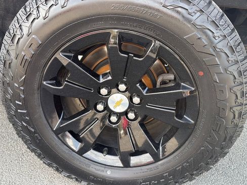 Used 2021 Chevrolet Colorado LT w/ LT Convenience Package AWD/4WD image 6