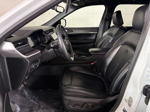 Used 2024 Jeep Grand Cherokee Limited 4xe AWD/4WD image 17