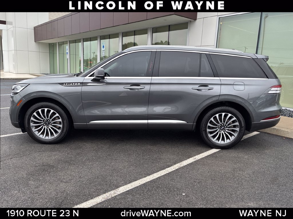 Certified 2024 Lincoln Aviator AWD w/ Premium Package image 2