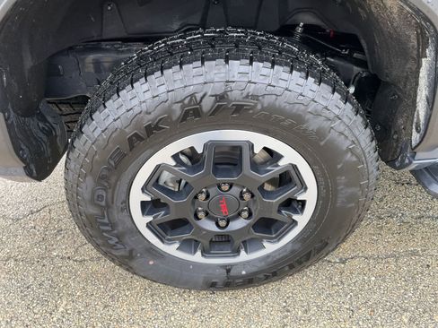 Used 2025 Toyota 4Runner TRD Off-Road image 30