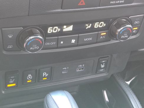 Used 2022 Nissan Frontier PRO-4X w/ Pro-4X Premium Package AWD/4WD image 32