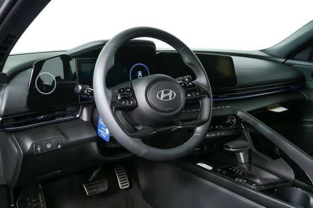 New 2026 Hyundai Elantra SEL FWD image 16