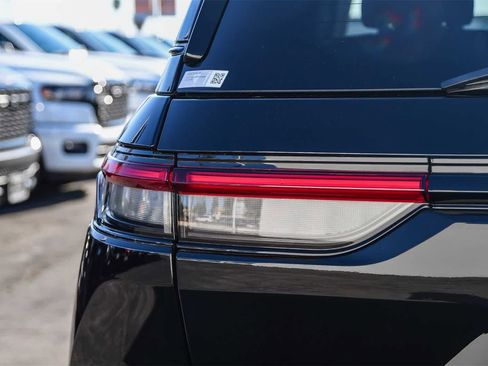 Used 2023 Jeep Grand Cherokee Limited w/ Black Appearance Package image 7