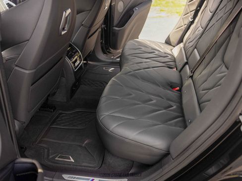 Used 2023 BMW XM image 78