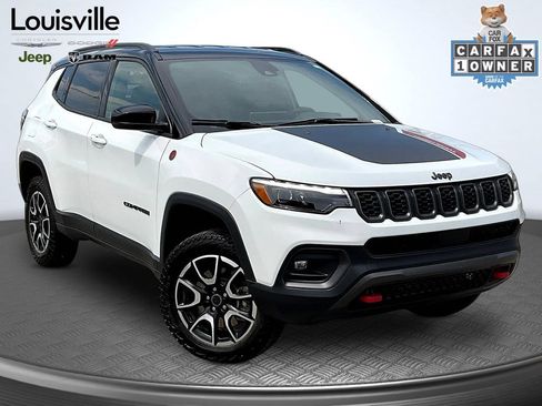 Used 2025 Jeep Compass Trailhawk w/ Trailhawk Elite Group AWD/4WD image 1