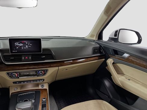 Used 2018 Audi Q5 2.0T Premium Plus w/ Premium Plus Package image 26