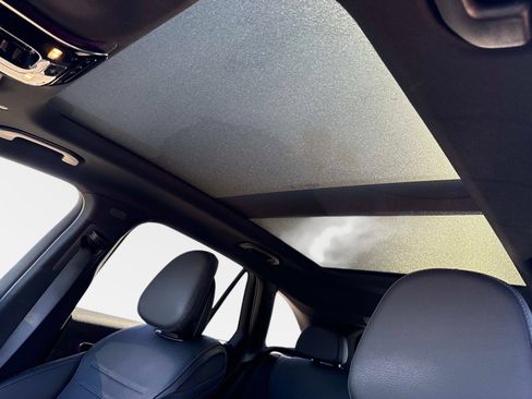 Used 2025 Mercedes-Benz GLC 350e GLC 350e image 23