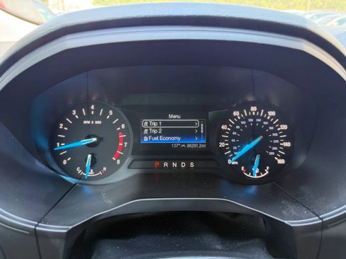 Used 2020 Ford Edge SE FWD image 41