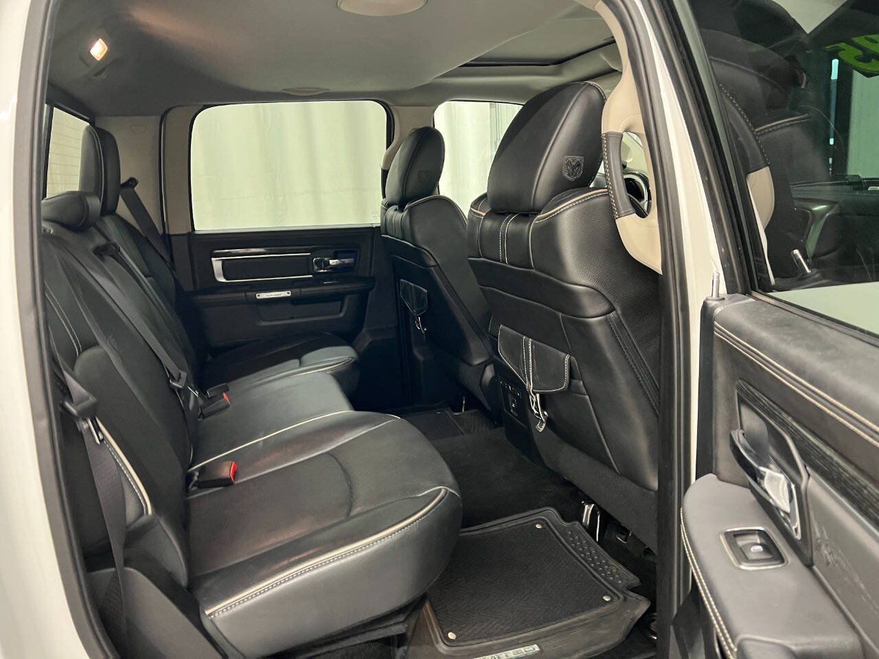 Used 2015 RAM 1500 Limited AWD/4WD image 10
