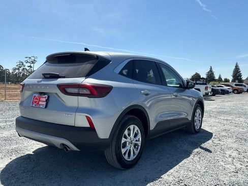 Used 2024 Ford Escape Active AWD/4WD image 3