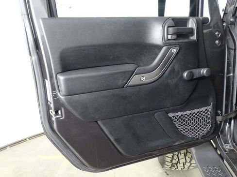 Used 2017 Jeep Wrangler Unlimited Sport w/ Connectivity Group image 14