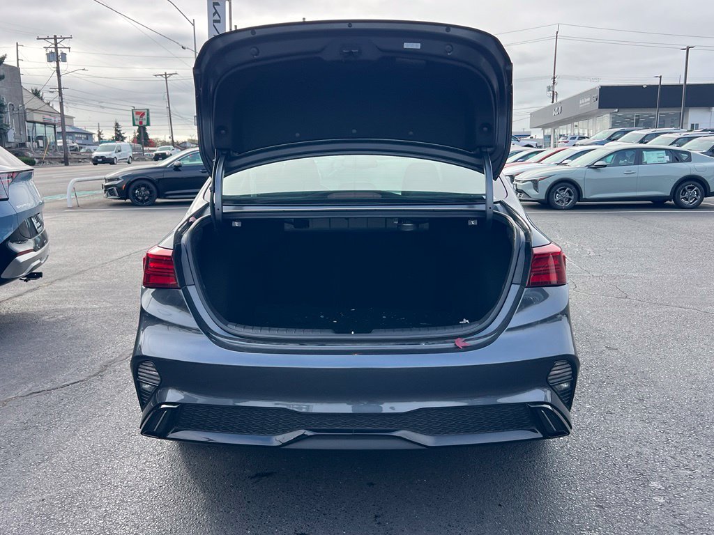 Used 2024 Kia Forte GT-Line w/ GT-Line Premium Package FWD image 12