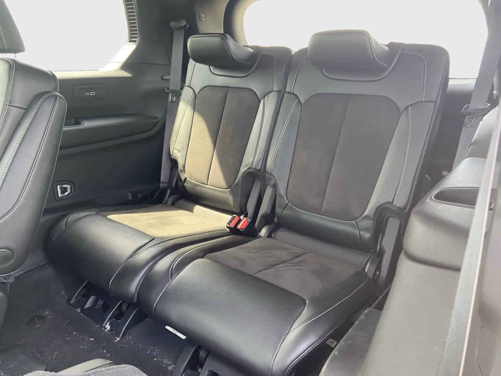Used 2024 Jeep Grand Cherokee L Altitude AWD/4WD image 17