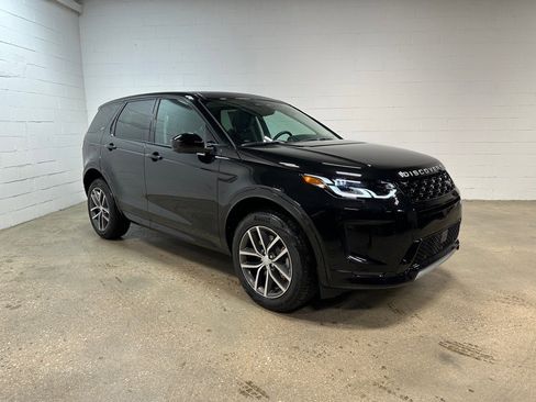 New 2025 Land Rover Discovery Sport S image 4