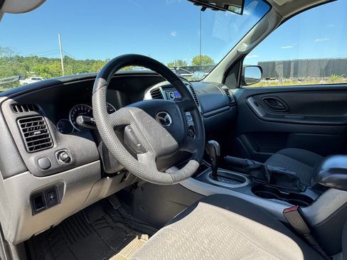 Used 2006 MAZDA Tribute I image 11