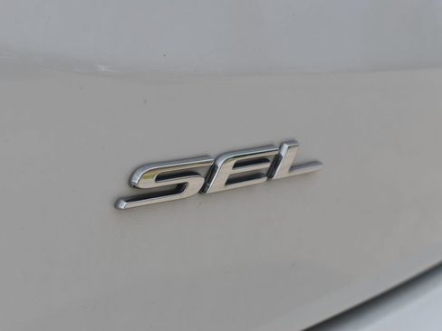 Certified 2023 Ford Edge SEL w/ Convenience Package AWD/4WD image 6