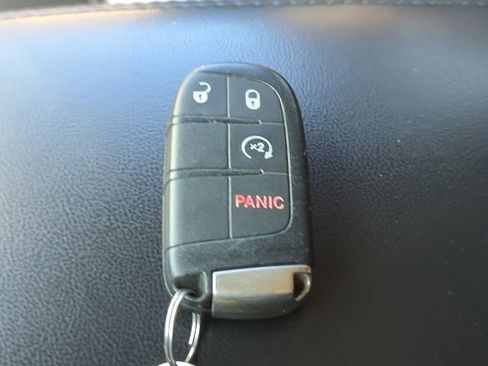 Used 2014 Dodge Durango SXT image 17