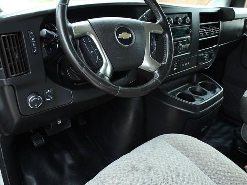 Used 2019 Chevrolet Express 3500 w/ Power Convenience Package RWD image 14