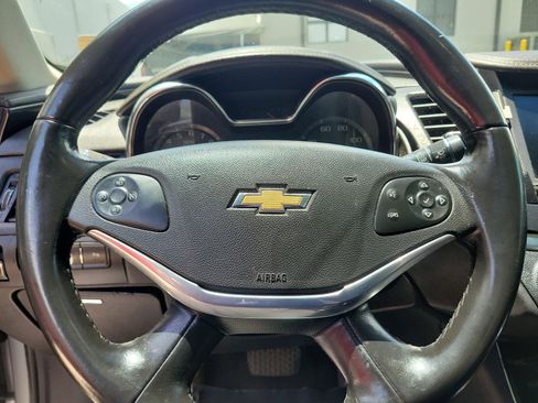 Used 2014 Chevrolet Impala LT w/ Convenience Package FWD image 16