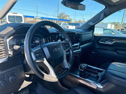 Used 2024 Chevrolet Silverado 1500 RST image 10