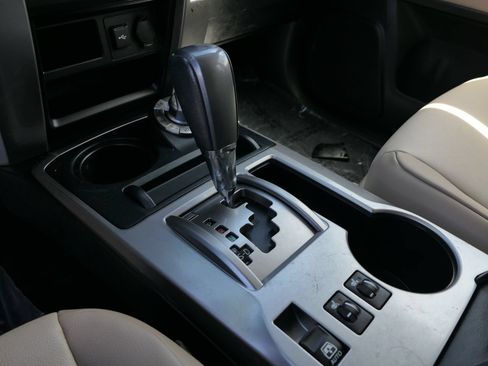 Used 2022 Toyota 4Runner SR5 Premium AWD/4WD image 20