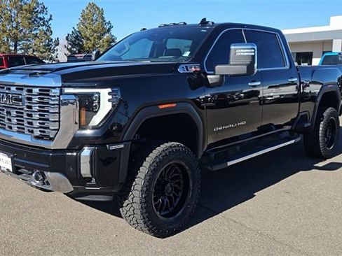 Used 2024 GMC Sierra 2500 Denali w/ Denali Reserve Package image 4