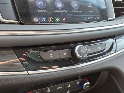 Used 2021 Buick Enclave Preferred image 8