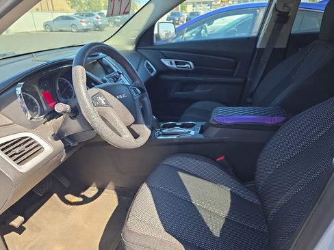 Used 2017 GMC Terrain SLE FWD image 4