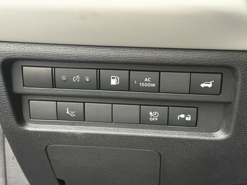 Used 2023 Mitsubishi Outlander SEL image 17