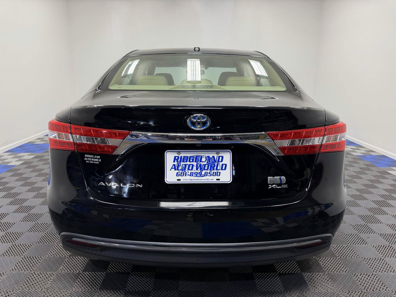Used 2015 Toyota Avalon XLE Premium FWD image 11